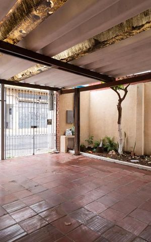 Casa à venda com 100m², 4 quartos e 2 vagasGaragem