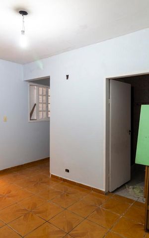 Casa à venda com 100m², 4 quartos e 2 vagasQuarto 4 - Edícula