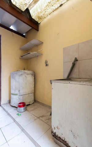 Casa à venda com 100m², 4 quartos e 2 vagasÁrea de Serviço