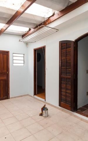 Casa à venda com 100m², 4 quartos e 2 vagasÁrea Externa - Edícula