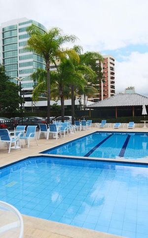 Apartamento à venda com 120m², 3 quartos e 2 vagasÁrea comum - Piscina