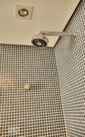 Apartamento para alugar com 82m², 2 quartos e 1 vagaChuveiro