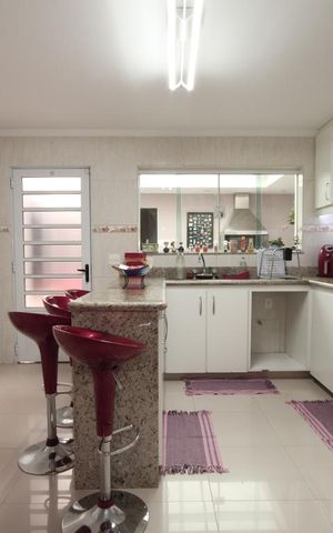 Casa à venda com 160m², 3 quartos e 2 vagasCozinha