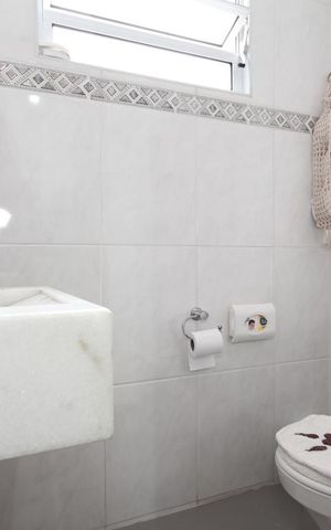 Casa à venda com 160m², 3 quartos e 2 vagasLavabo
