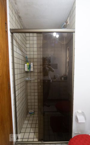 Apartamento à venda com 67m², 3 quartos e 1 vaga Apartamento à venda com 67m², 3 quartos e 1 vagaBanheiro Social