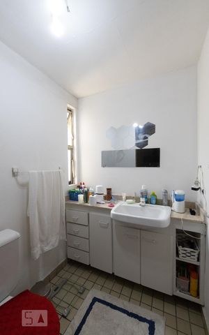 Apartamento à venda com 67m², 3 quartos e 1 vaga Apartamento à venda com 67m², 3 quartos e 1 vagaBanheiro Social