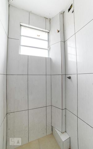 Apartamento para alugar com 35m², 1 quarto e sem vaga Apartamento para alugar com 35m², 1 quarto e sem vagaBanheiro