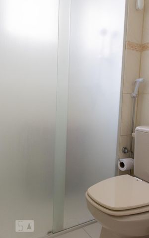 Apartamento para alugar com 112m², 3 quartos e 1 vaga Apartamento para alugar com 112m², 3 quartos e 1 vagaBanheiro da Suite