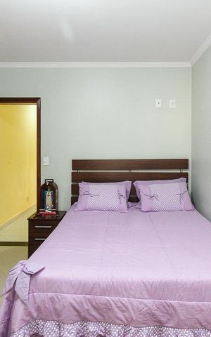 Casa à venda com 270m², 4 quartos e 6 vagas Casa à venda com 270m², 4 quartos e 6 vagasSuite