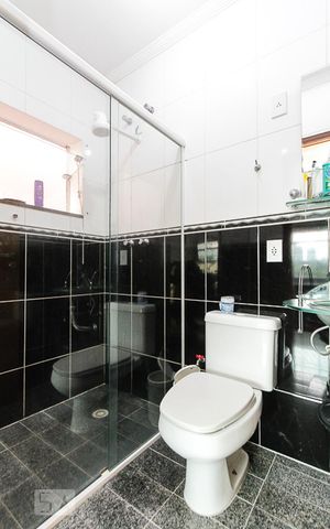 Casa à venda com 270m², 4 quartos e 6 vagas Casa à venda com 270m², 4 quartos e 6 vagasBanheiro Suite 03