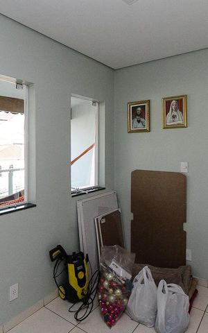 Casa à venda com 270m², 4 quartos e 6 vagas Casa à venda com 270m², 4 quartos e 6 vagasQuarto reversível