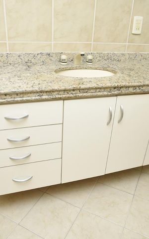 Apartamento para alugar com 194m², 4 quartos e 4 vagasBanheiro do Quarto 2 Suite