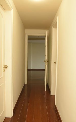Apartamento para alugar com 194m², 4 quartos e 4 vagasCorredor