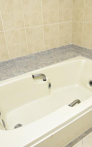 Apartamento para alugar com 194m², 4 quartos e 4 vagasBanheiro do Quarto 2 Suite