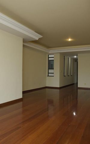 Apartamento para alugar com 194m², 4 quartos e 4 vagasSala