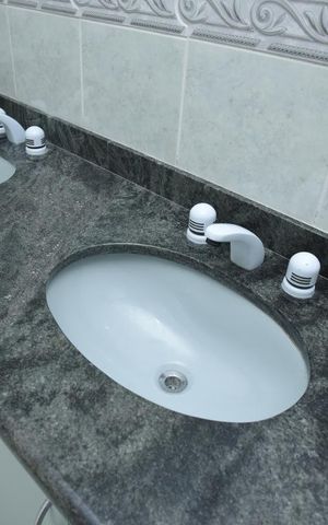 Apartamento para alugar com 194m², 4 quartos e 4 vagasBanheiro do Quarto 1 Suite