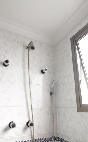 Apartamento para alugar com 161m², 4 quartos e 3 vagasChuveiro