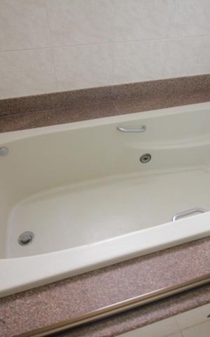 Apartamento para alugar com 161m², 4 quartos e 3 vagasBanheira
