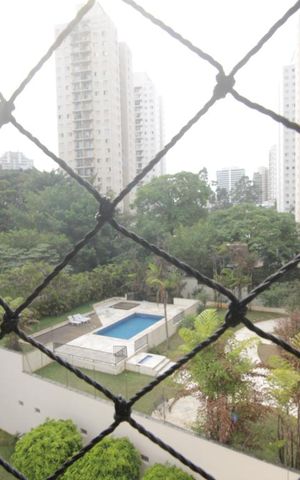Apartamento para alugar com 161m², 4 quartos e 3 vagasVista da suíte 1