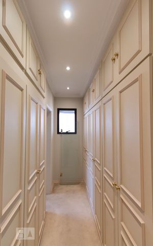 Apartamento à venda com 278m², 3 quartos e 4 vagas Apartamento à venda com 278m², 3 quartos e 4 vagasCloset da suíte 1