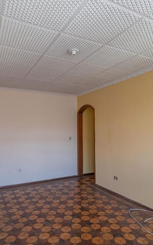 Casa à venda com 120m², 3 quartos e 2 vagas Casa à venda com 120m², 3 quartos e 2 vagasSala