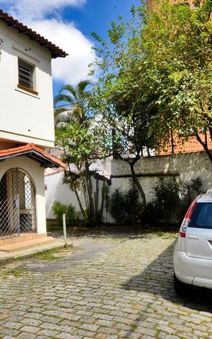 Casa para alugar com 140m², 3 quartos e 2 vagasFachada