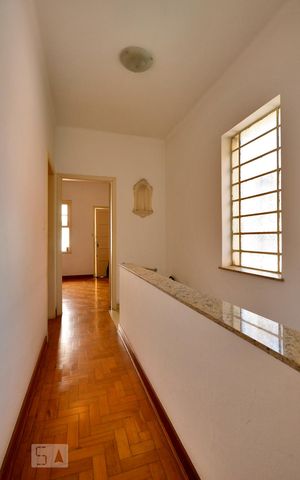 Casa para alugar com 140m², 3 quartos e 2 vagasCorredor