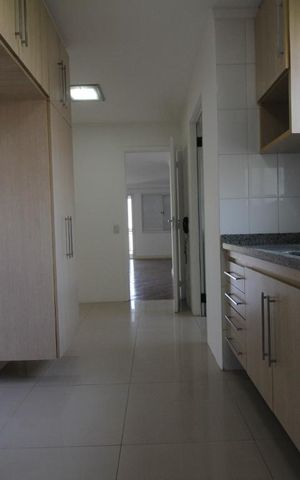 Apartamento à venda com 120m², 3 quartos e 2 vagasCozinha