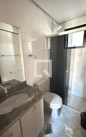 Apartamento para alugar com 75m², 3 quartos e 2 vagas Apartamento para alugar com 75m², 3 quartos e 2 vagasBanheiro