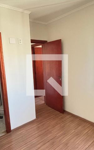 Apartamento para alugar com 75m², 3 quartos e 2 vagas Apartamento para alugar com 75m², 3 quartos e 2 vagasSuite