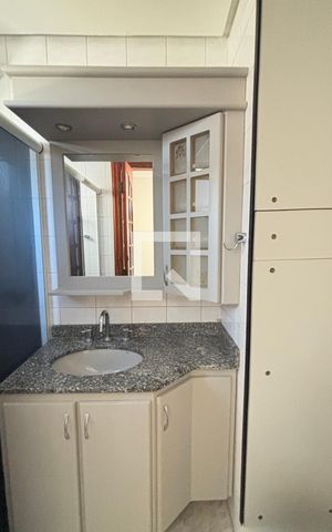 Apartamento para alugar com 75m², 3 quartos e 2 vagas Apartamento para alugar com 75m², 3 quartos e 2 vagasBanheiro da Suíte