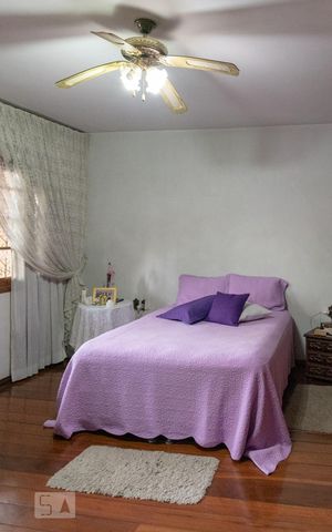 Casa à venda com 360m², 4 quartos e 4 vagas Casa à venda com 360m², 4 quartos e 4 vagasQuarto 1