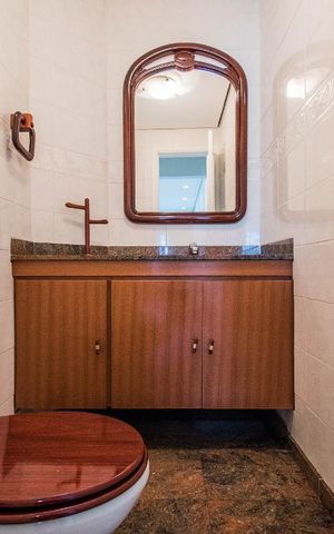 Apartamento à venda com 320m², 3 quartos e 3 vagasBanheiro 3