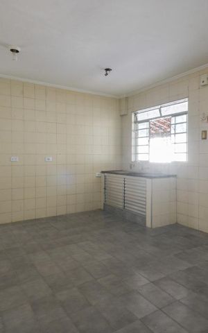 Casa para alugar com 110m², 2 quartos e 1 vaga Casa para alugar com 110m², 2 quartos e 1 vagaCozinha