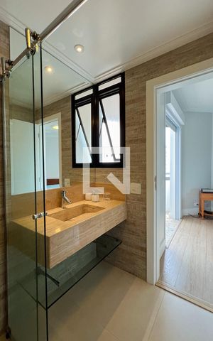 Apartamento para alugar com 250m², 3 quartos e 3 vagasBanheiro da Suíte