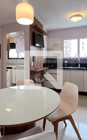 Apartamento para alugar com 250m², 3 quartos e 3 vagasCozinha