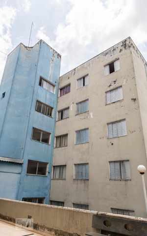 Apartamento à venda com 60m², 2 quartos e 1 vaga Apartamento à venda com 60m², 2 quartos e 1 vagaFachada