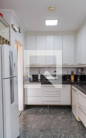 Apartamento à venda com 450m², 4 quartos e 4 vagas Apartamento à venda com 450m², 4 quartos e 4 vagasCozinha