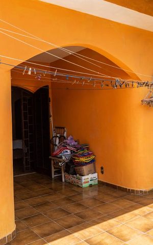 Casa à venda com 144m², 3 quartos e 2 vagas Casa à venda com 144m², 3 quartos e 2 vagasVaranda