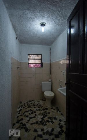 Casa para alugar com 125m², 3 quartos e 2 vagas Casa para alugar com 125m², 3 quartos e 2 vagasBanheiro