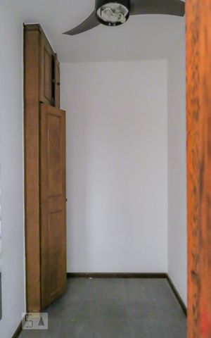 Apartamento para alugar com 217m², 4 quartos e 3 vagasQuarto de Serviço