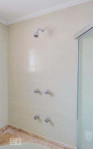 Apartamento para alugar com 217m², 4 quartos e 3 vagasBanheiro Suíte 1
