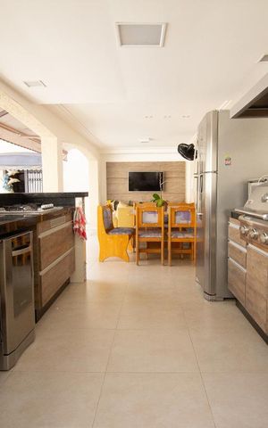 Casa de condomínio à venda com 300m², 3 quartos e 4 vagas Casa de condomínio à venda com 300m², 3 quartos e 4 vagasarea gourmet