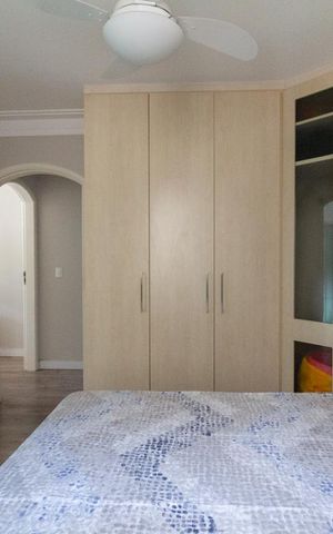 Casa de condomínio à venda com 300m², 3 quartos e 4 vagas Casa de condomínio à venda com 300m², 3 quartos e 4 vagasquarto 2