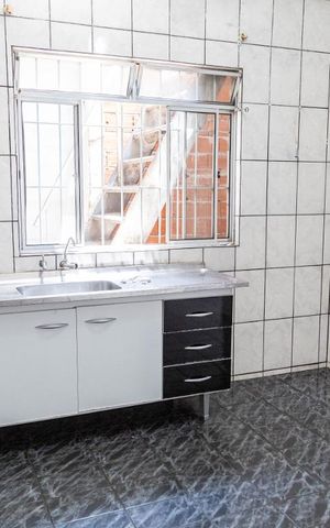 Casa para alugar com 70m², 1 quarto e sem vaga Casa para alugar com 70m², 1 quarto e sem vagaCozinha