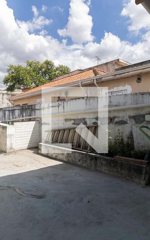 Casa para alugar com 40m², 1 quarto e sem vaga Casa para alugar com 40m², 1 quarto e sem vagaQuintal