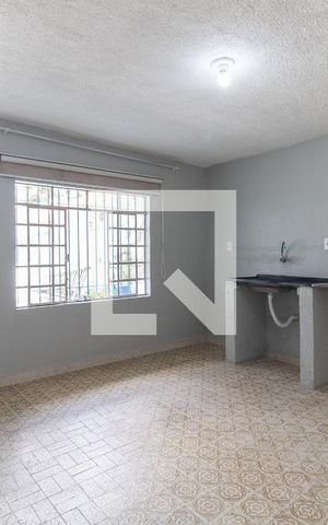 Casa para alugar com 40m², 1 quarto e sem vaga Casa para alugar com 40m², 1 quarto e sem vagaSala e Cozinha