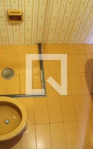 Casa à venda com 400m², 3 quartos e 3 vagasBanheiro da Suíte 