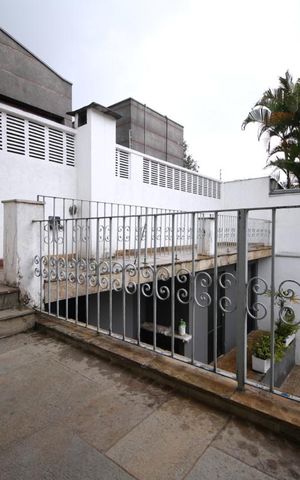 Casa para alugar com 500m², 5 quartos e 4 vagasVaranda - Área de Serviço