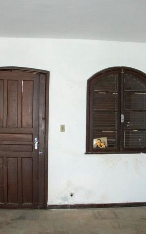 Casa à venda com 152m², 4 quartos e 2 vagasSala
